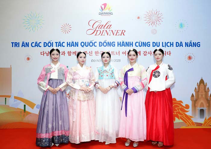 에디터 사진